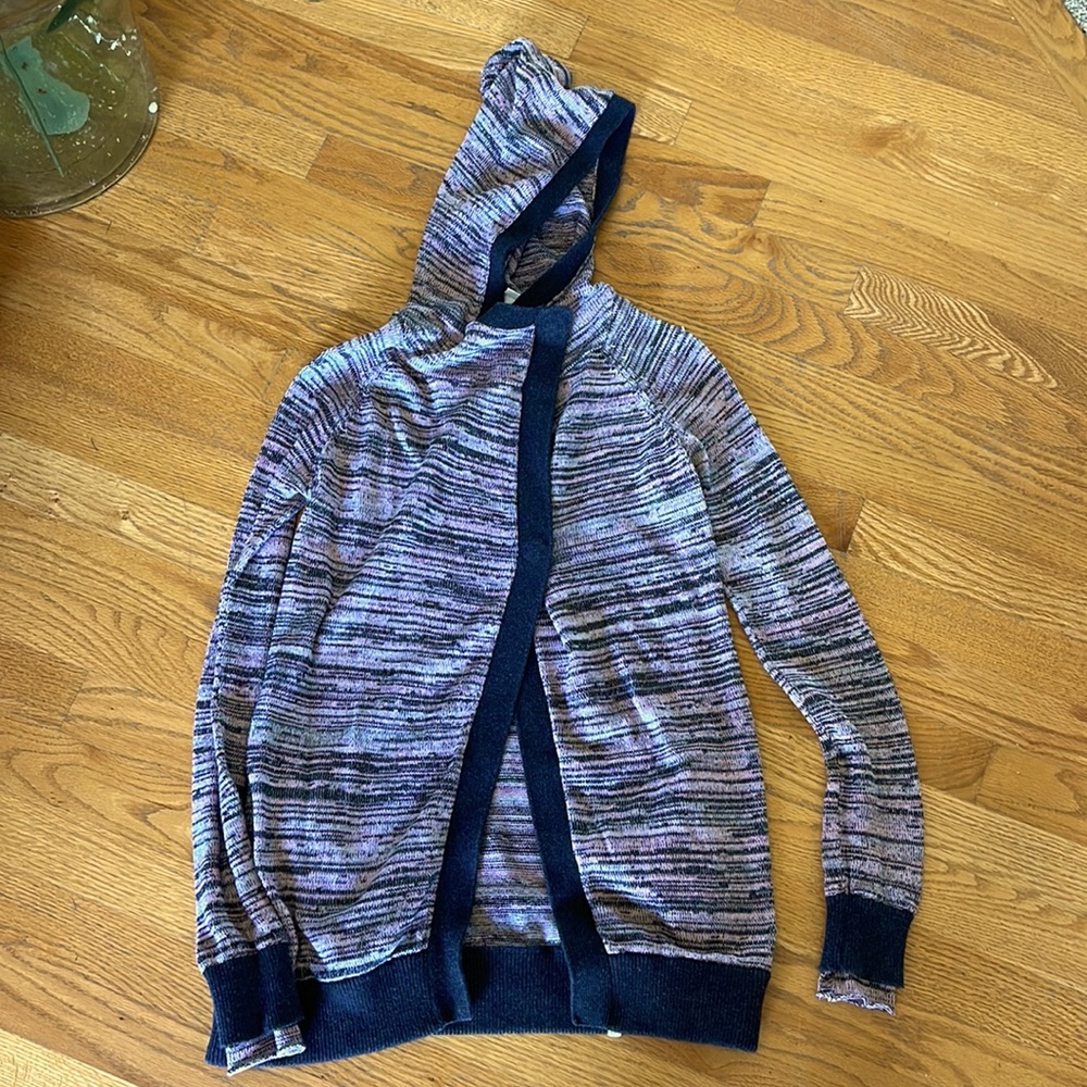 Ivivva sweater